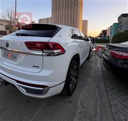 ڤۆڵکسواگن ئەتڵەس کرۆس سپۆرت